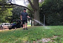 Fadenw&uuml;rmer gegen Japank&auml;fer - Christian B&ouml;hmer/dpa