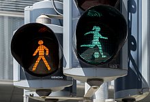 Euro 2025 - Ampel mit Fussballspielerin - Georgios Kefalas/KEYSTONE/dpa