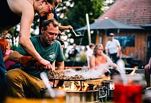 mjo01309-2 - Ahoi Bullis & Camps