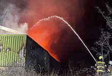 Brand in Gewerbegebiet - Justin Brosch/dpa