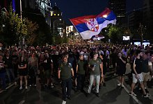 Proteste gegen Regierung in Serbien - Darko Vojinovic/AP/dpa