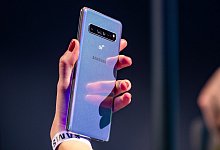 Samsung Galaxy S10 - Foto: Andrej Sokolow/dpa-tmn