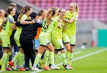 Irini Ioannidou (2.v.r.) - Rolf Vennenbernd/dpa