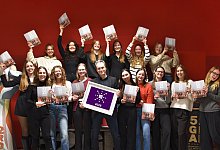 2025_01-52-grad_international-award - 1 - TH OWL