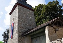 Durch die Neigung von 5,4277 Grad gilt der ehemalige Wehrturm von Gau-Weinheim nach Einsch&auml;tzung des Rekord-Instituts f&uuml;r Deutschland (RID) als &laquo;schiefster Turm der Welt&raquo;. - Boris Roessler/dpa