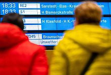 Fahrgastrechte und Kulanzen bei Sturm - Foto: Moritz Frankenberg/dpa/dpa-tmn