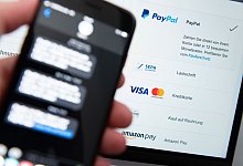 Kreditkartenzahlungen im Internet - Foto: Silas Stein/dpa