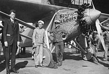 Kinder - Charles Lindbergh &uuml;berfliegt allein den Atlantik - UPI New York Times/dpa