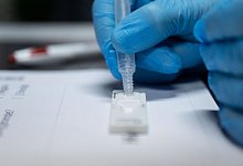 Corona-Schnelltest - Foto: Marijan Murat/dpa