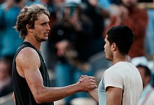 Zverev und Alcaraz - Thibault Camus/AP/dpa