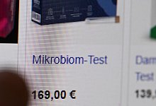 Medizinische Selbsttests - Mikrobiom Test - Bernd Weißbrod/dpa