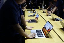 macOS-Sicherheitsupdate - Foto: Christoph Dernbach/dpa