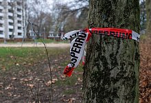Zwei Tote durch Pyrotechnik in Bielefeld - Friso Gentsch/dpa