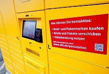 Statt echten Filialen: Post setzt stärker auf Automaten - Thomas Banneyer/dpa