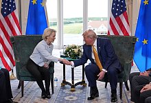 US-Präsident Trump trifft von der Leyen in Schottland - Jacquelyn Martin/AP/dpa