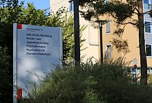 13-jährige Patientin soll Betreuerin angegriffen haben - Christian Müller/dpa