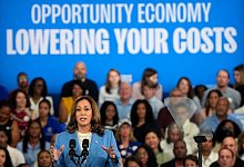 Wahlkampf in den USA - Harris in North Carolina - Mike Stewart/AP/dpa