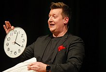 nic9726b - 1 - Nicole Ellerbrake