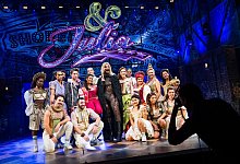Bill Kaulitz besucht Cast von Musical «& JULIA» - Jonas Walzberg/dpa