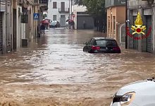 Unwetter in Italien: Viele Straßen überschwemmt - -/Vigili del Fuoco/dpa