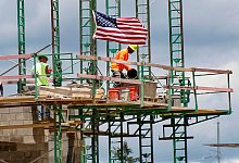 USA - Bauarbeiter auf einer Baustelle - Keith Srakocic/AP/dpa