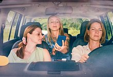 Roadtrip nach Italien: Steffi (Julia Becker), Toni (Petra Schmidt-Schaller) und Lea (Jessica Schwarz) - -/Warner Bros GmbH/dpa