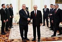 Ungarns Regierungschef Orban trifft Putin in Moskau - Alexander Nemenov/Pool AFP via AP/dpa