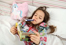 Kind krank: Werden Eltern oder das Kind krankgeschrieben? - Mascha Brichta/dpa-tmn/dpa