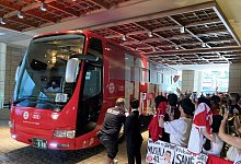 Ankunft FC Bayern am Teamhotel in Tokio - Klaus Bergmann/dpa