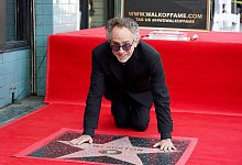 Tim Burton bekommt Stern auf Walk of Fame - Jordan Strauss/Invision/AP