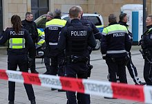 Polizeieinsatz Wuppertaler Hauptbahnhof - Gianni Gattus/Blaulicht Solingen/dpa