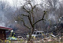 Frachtflugzeug aus Leipzig st&uuml;rzt auf Wohngeb&auml;ude in Litauen - Mindaugas Kulbis/AP