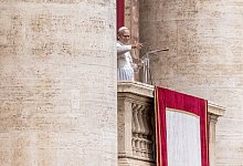 Erstes Mittagsgebet von Papst Leo XIV. - Oliver Weiken/dpa