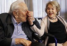 Anne Douglas gestorben - Foto: Reed Saxon/AP/dpa