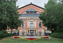 Bayreuther Festspielhaus am Grünen Hügel - Daniel Vogl/dpa