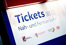 Ticketautomat - Hauke-Christian Dittrich/dpa