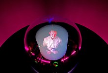 Wlan-Router mit Glaskugel - Wolf von Dewitz/dpa