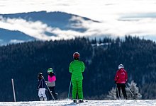 Skifahrer auf dem Feldberg - Patrick Seeger/dpa/dpa-tmn