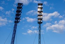 Flutlichtmasten im Ostseestadion - Jens Büttner/dpa