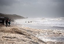 Sturmflut an der Nordsee - Insel Sylt - Daniel Bockwoldt/dpa