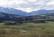Bus am Haken - Foto: Sgt. Seth Lacount/Alaska National Guard/AP/dpa