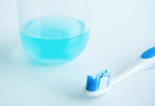 Mundsp&uuml;ll&ouml;sungen im Test - Foto: Catherine Waibel/dpa-tmn