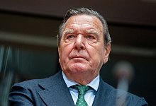 Altkanzler Gerhard Schröder steht wegen seiner Kontakte zur russischen Führung und Posten bei russischen Staatsunternehmen in der Kritik. - Kay Nietfeld/dpa