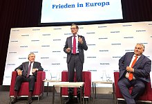 Diskussion der &bdquo;Weltwoche&ldquo; &uuml;ber den Ukrainekrieg - Matthias R&ouml;der/dpa