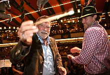 Schwarzenegger im Marstall-Festzelt - Felix Hörhager/dpa