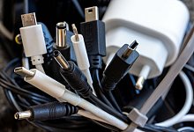 Einheitliche Ladekabel in der EU - Jens Büttner/dpa