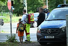 Auto fährt in Berlin-Wedding in Menschengruppe - Annette Riedl/dpa