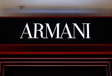 Armani Logo - Gerald Matzka/dpa