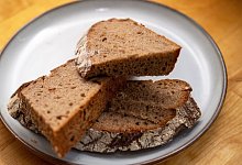 Brotanschnitt - Bernd Diekjobst/dpa-tmn