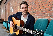 S&auml;nger Clueso - Foto: Martin Schutt/ZB/dpa